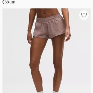 lululemon hotty hot LR 2.5” lined  Shorts